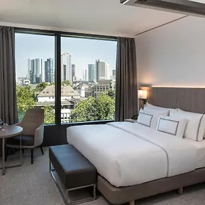 **** Hotel Melia Frankfurt Germany